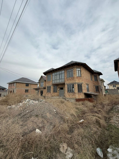 Дом, 300 м², 10 комнат, Агентство недвижимости, ПСО (под самоотделку) Бишкек - сүрөт 1