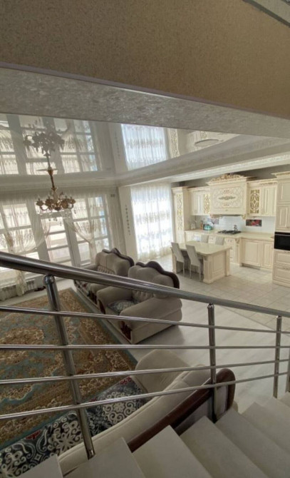 Дом, 188 м², 10 комнат, Агентство недвижимости Bishkek - photo 1