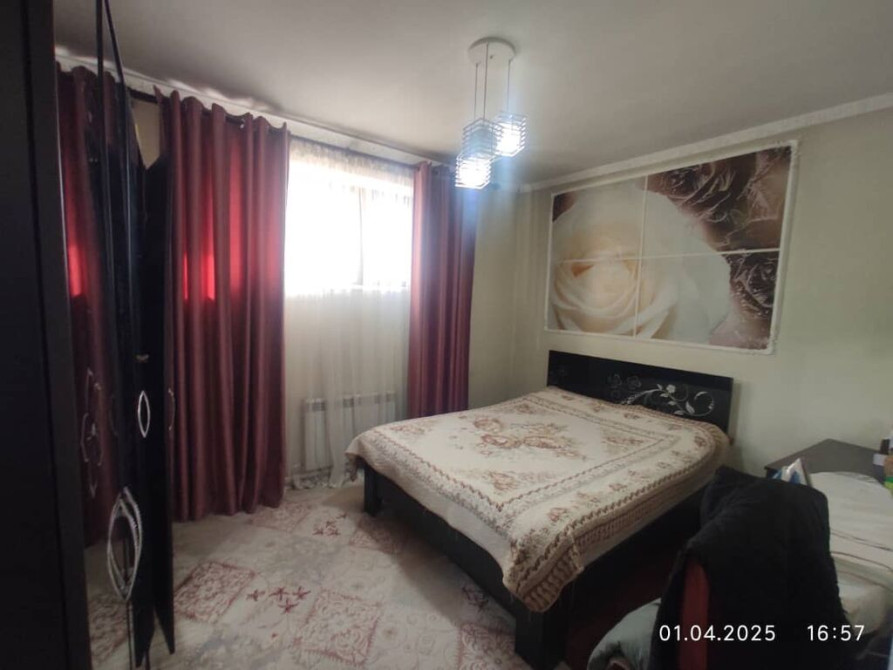 Дом, 200 м², 10 комнат, Агентство недвижимости Бишкек - сүрөт 1