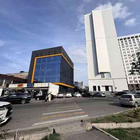Продаю Офис 340 м², Без ремонта, Без мебели, Многоэтажное здание, 3 этаж Бишкек