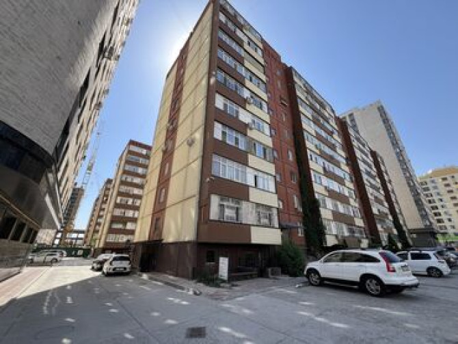 Продаю Офис 77 м², С ремонтом, Без мебели, Многоэтажное здание, Цокольный этаж этаж Бишкек - изображение 1
