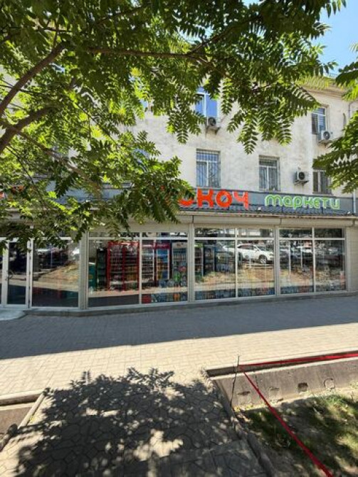 Продаю Офис 189 м², С ремонтом, С мебелью, Многоэтажное здание, 1 этаж Бишкек - сүрөт 4