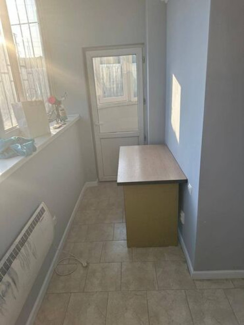 Продаю Офис 43 м², С ремонтом, Без мебели, Многоэтажное здание, 1 этаж Bishkek - photo 6