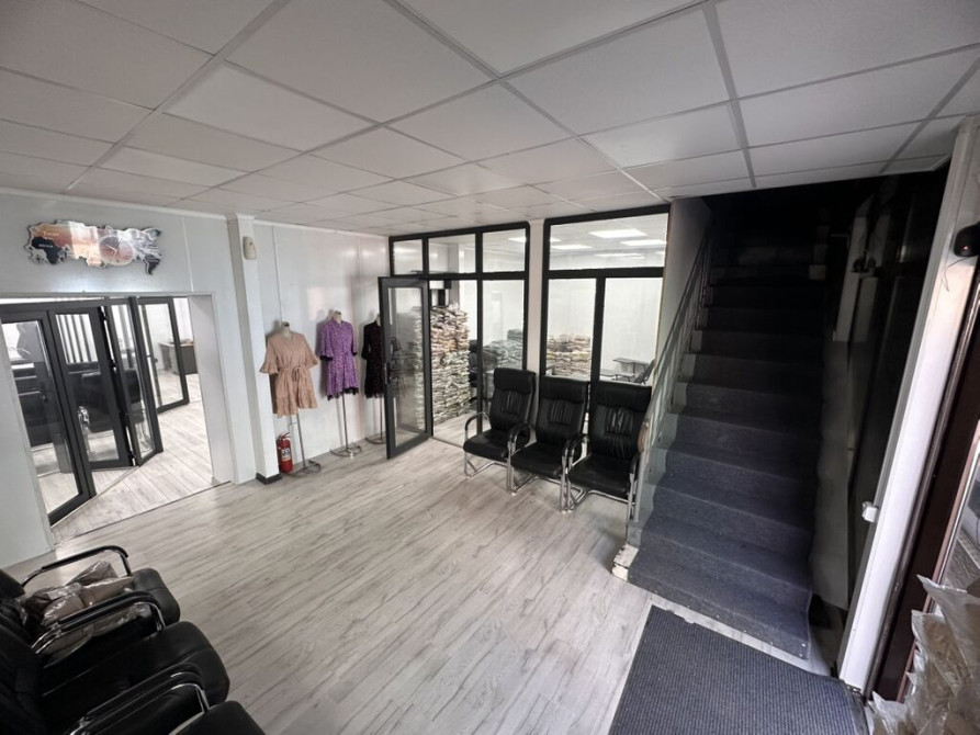 Продается! Просторное офисное здание с современным дизайном Бишкек - сүрөт 1