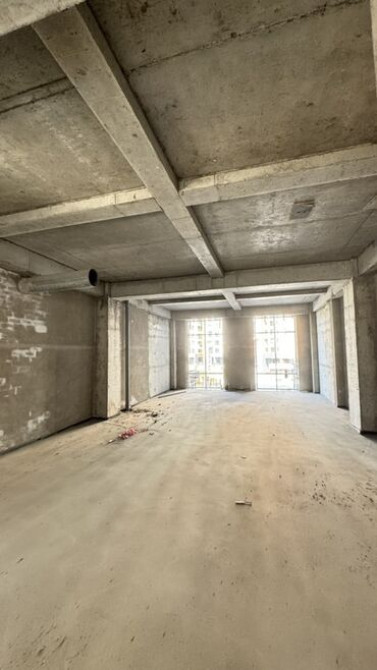 Продаю Офис 176 м², Без ремонта, Без мебели, Многоэтажное здание, 2 этаж Bishkek - photo 4