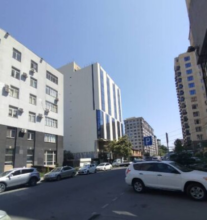 Продаю Офис 57 м², Без ремонта, 5 этаж Бишкек - изображение 2