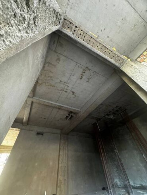 Продаю Офис 102 м², Без ремонта, Без мебели, 1 этаж Бишкек - сүрөт 3