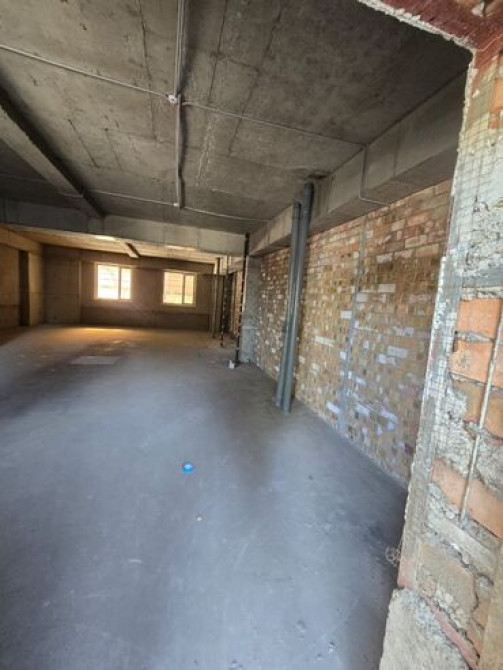 Продаю Офис 94 м², Без ремонта, 1 этаж Бишкек - сүрөт 3