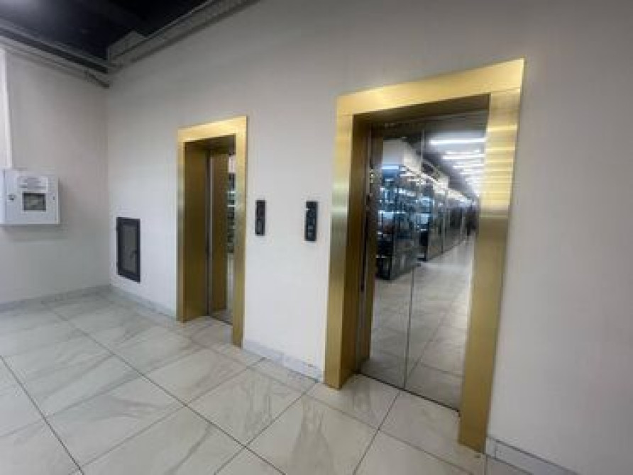 Продаю Офис 35 м², С ремонтом, Без мебели, Бизнес центр, 4 этаж Bishkek - photo 7