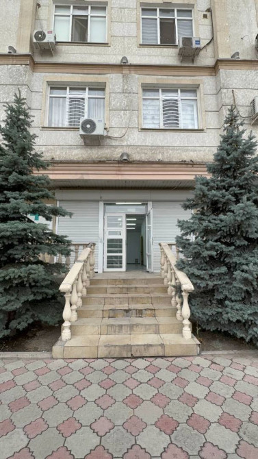 Продаю Офис 70 м², С ремонтом, Без мебели, Многоэтажное здание, 1 этаж Bishkek - photo 1