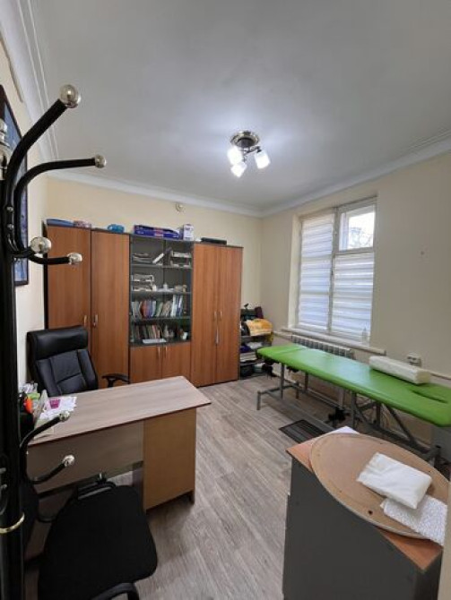 Продаю Офис 56 м², С ремонтом, Многоэтажное здание, 1 этаж Бишкек - сүрөт 5