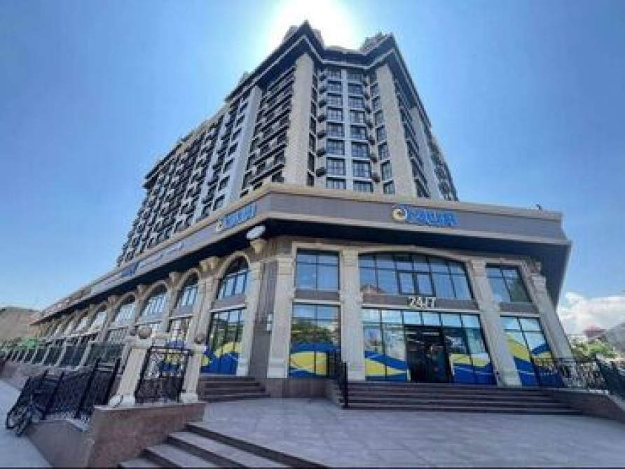 Продаю Офис 430 м², Без ремонта, Без мебели, Многоэтажное здание, 1 этаж Bishkek - photo 2