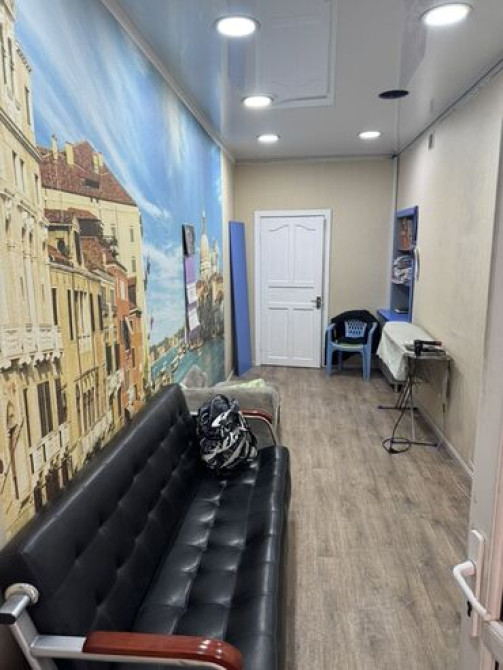 Продаю Офис 67 м², С ремонтом, Без мебели, Многоэтажное здание, 1 этаж Бишкек - сүрөт 1