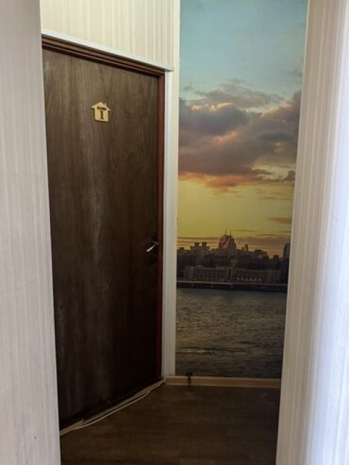 Продаю Офис 67 м², С ремонтом, Без мебели, Многоэтажное здание, 1 этаж Бишкек - сүрөт 4