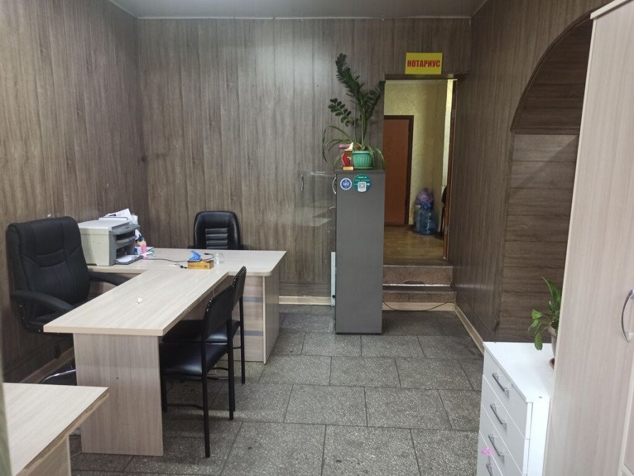 Продаю Офис 55 м², С ремонтом, 1 этаж Бишкек - сүрөт 1