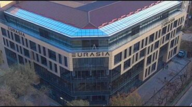 Продаю Офис 42 м², С ремонтом, Без мебели, Бизнес центр, 5 этаж Bishkek - photo 2