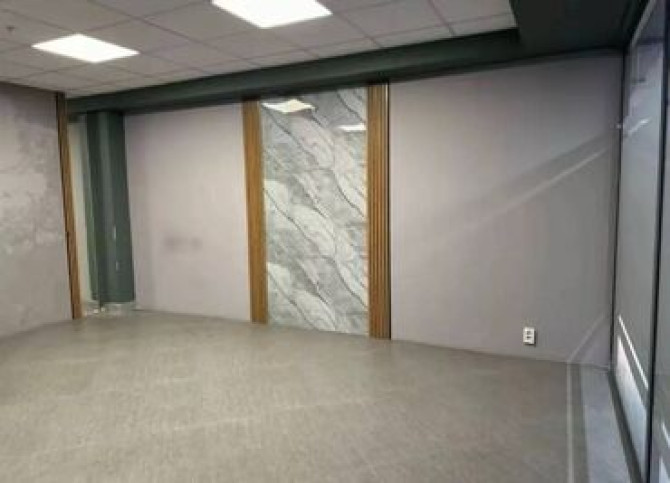 Продаю Офис 42 м², С ремонтом, Без мебели, Бизнес центр, 5 этаж Bishkek - photo 4