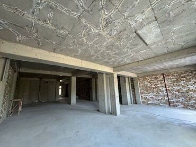 Продаю Офис 174 м², Без ремонта, Без мебели, Многоэтажное здание, 2 этаж Бишкек - сүрөт 4