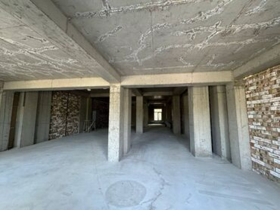 Продаю Офис 174 м², Без ремонта, Без мебели, Многоэтажное здание, 2 этаж Bishkek - photo 8