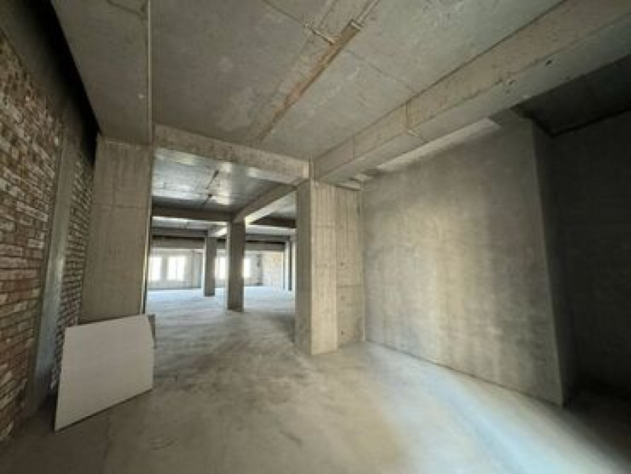 Продаю Офис 174 м², Без ремонта, Без мебели, Многоэтажное здание, 2 этаж Bishkek - photo 6