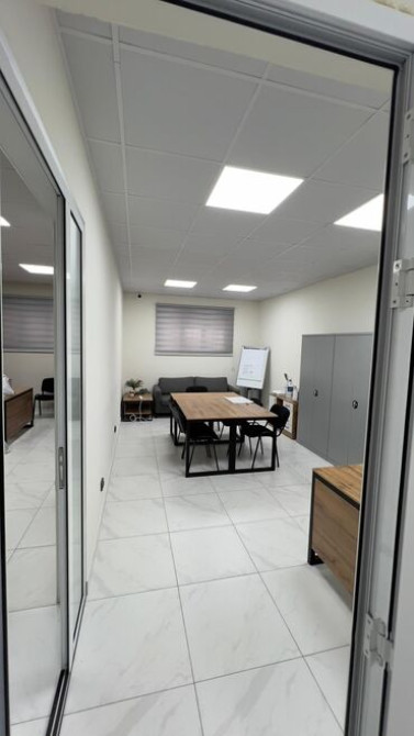 Продаю Офис 68 м², С ремонтом, Без мебели, Многоэтажное здание, Цокольный этаж этаж Bishkek - photo 4