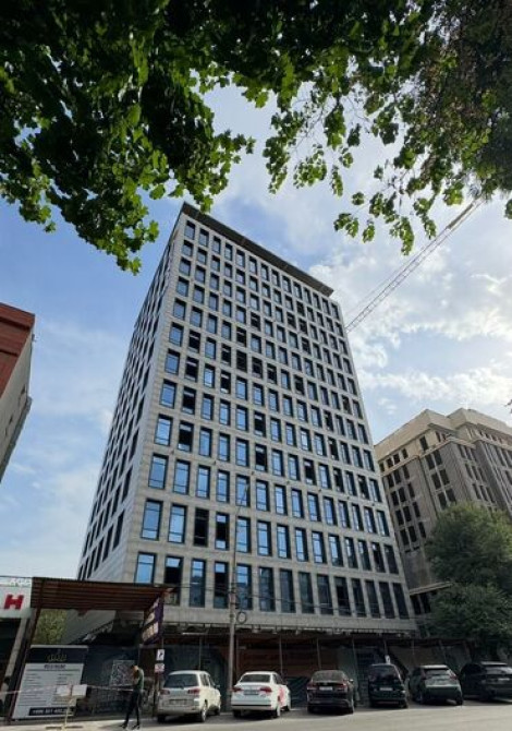 Продаю Офис 63 м², Без ремонта, Бизнес центр, 5 этаж Bishkek - photo 1