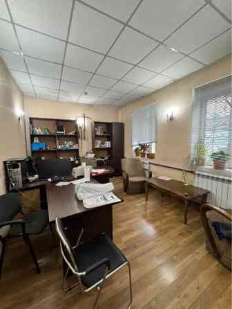 Продаю Офис 123 м², Без ремонта, Без мебели, Частный дом, 1 этаж Бишкек