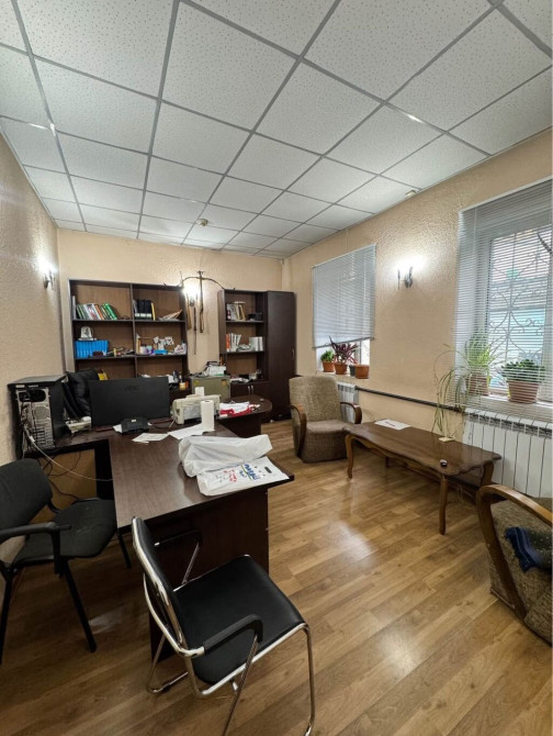 Продаю Офис 123 м², Без ремонта, Без мебели, Частный дом, 1 этаж Бишкек - сүрөт 1
