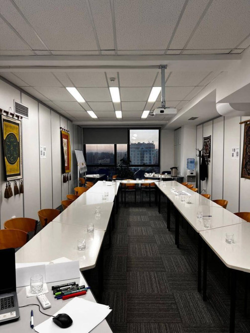 Продаю Офис 277 м², С ремонтом, С мебелью, Без мебели, Бизнес центр, 7 этаж Bishkek - photo 1