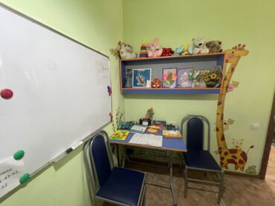 Продаю Офис 36 м², С ремонтом, Без мебели, Многоэтажное здание, Цокольный этаж этаж Бишкек - сүрөт 3