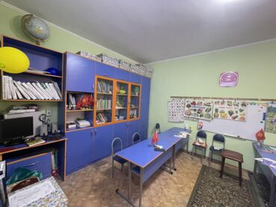 Продаю Офис 36 м², С ремонтом, Без мебели, Многоэтажное здание, Цокольный этаж этаж Бишкек - сүрөт 1