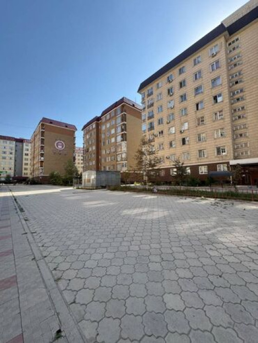 Продаю Офис 195 м², Без ремонта, Многоэтажное здание, 1 этаж Бишкек - сүрөт 5