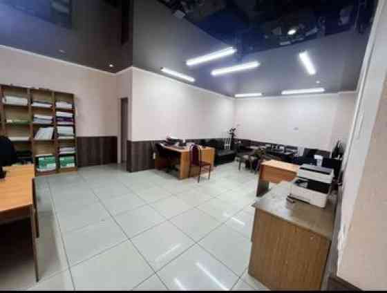 Продаю Офис 82 м², С ремонтом, С мебелью, Частный дом, 1 этаж Бишкек