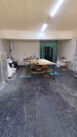 Продаю Офис 279 м², 1 этаж Бишкек
