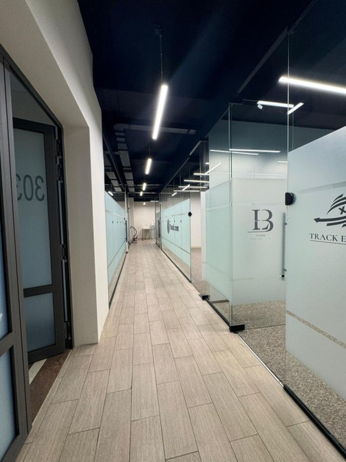 Продаю Офис 168 м², С ремонтом, Бизнес центр, 3 этаж Бишкек - сүрөт 1