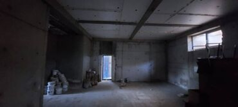 Продаю Офис 203 м², Без ремонта, Многоэтажное здание, Цокольный этаж этаж Бишкек - сүрөт 2