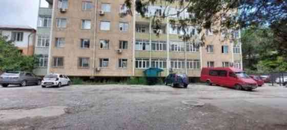 Продаю Офис 350 м², Без ремонта, Многоэтажное здание, Цокольный этаж этаж Бишкек