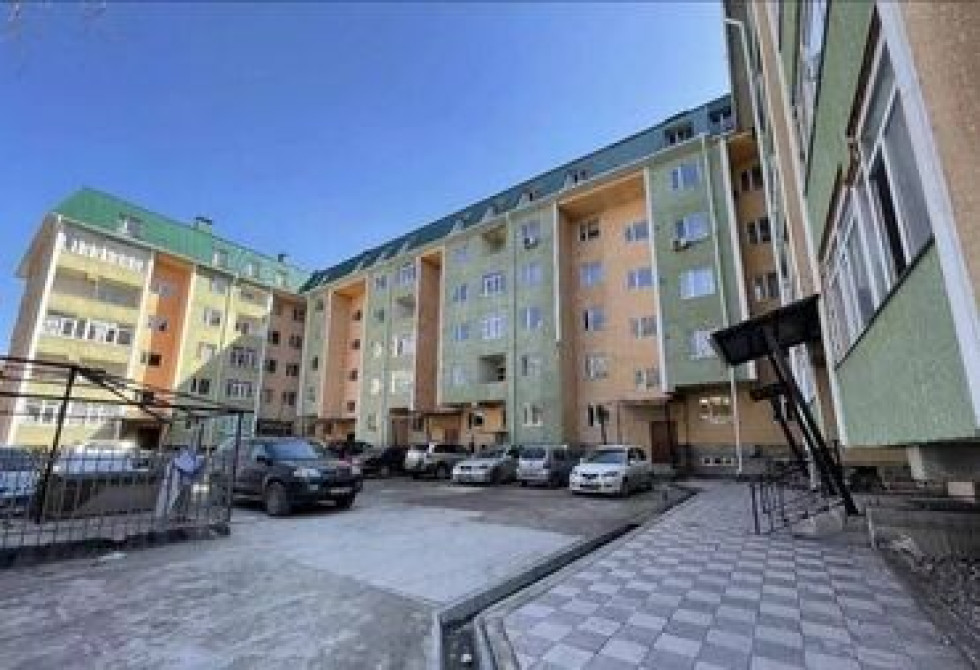 Продаю Офис 350 м², Без ремонта, Многоэтажное здание, Цокольный этаж этаж Бишкек - сүрөт 1