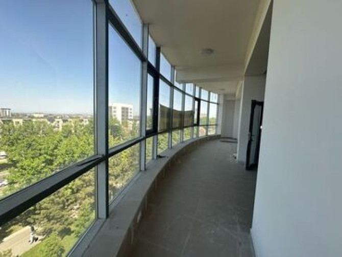 Продаю Офис 249 м², Без ремонта, Без мебели, 5 этаж Bishkek - photo 4