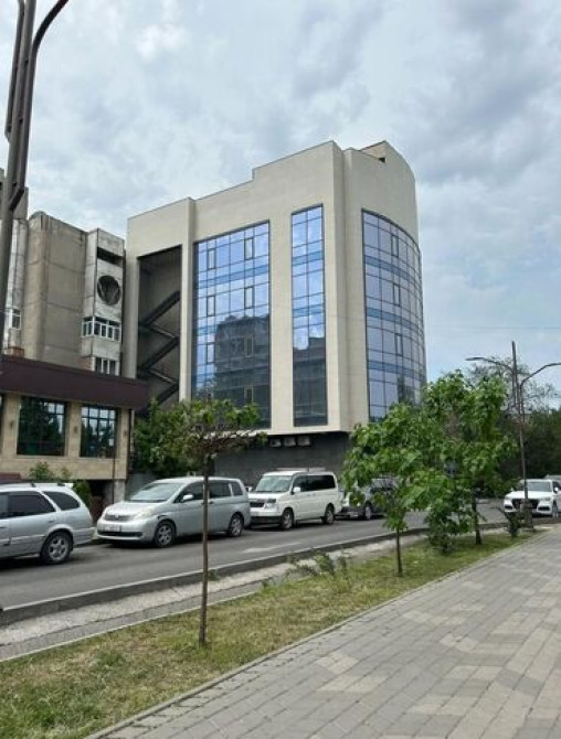 Продаю Офис 249 м², Без ремонта, Без мебели, 5 этаж Bishkek - photo 2