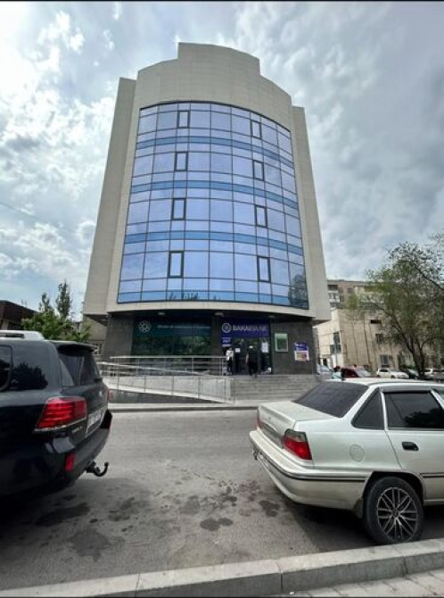 Продаю Офис 249 м², Без ремонта, Без мебели, 5 этаж Bishkek - photo 1