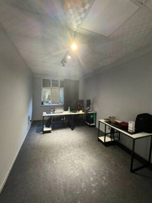 Продаю Офис 150 м², С ремонтом, Многоэтажное здание, Цокольный этаж этаж Бишкек - сүрөт 4