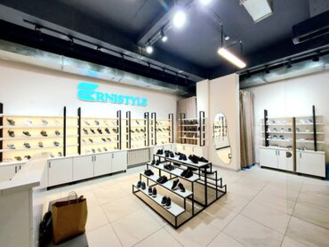 Продаю Бутик В торговом центре, 37 м², 3 этаж Бишкек - изображение 2