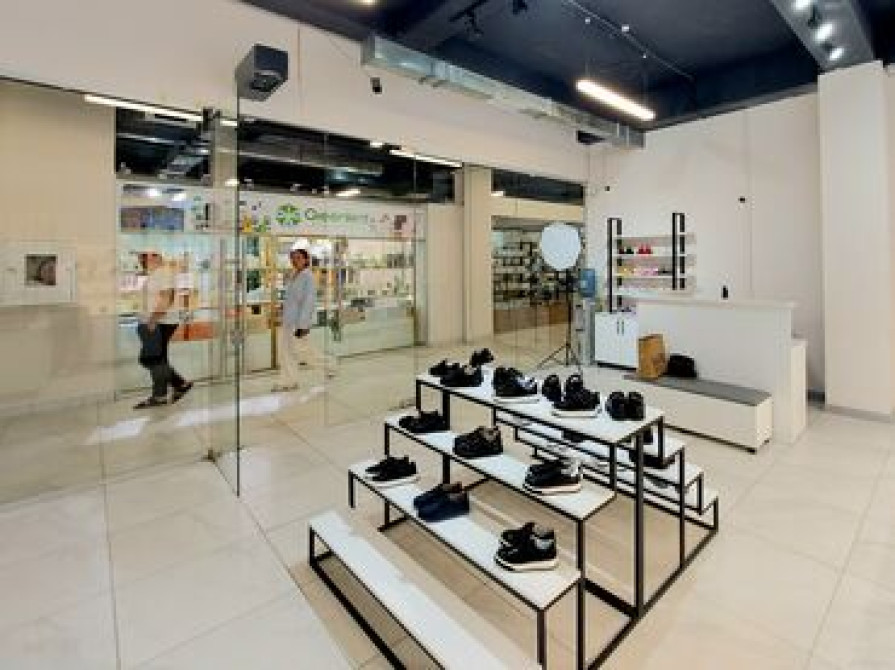 Продаю Бутик В торговом центре, 37 м², 3 этаж Бишкек - сүрөт 3