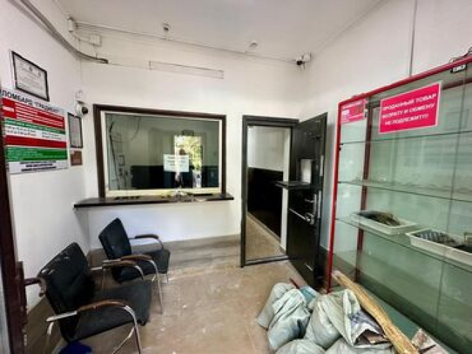 Продаю Бутик В жилом доме, 79 м², 1 этаж Бишкек - изображение 2