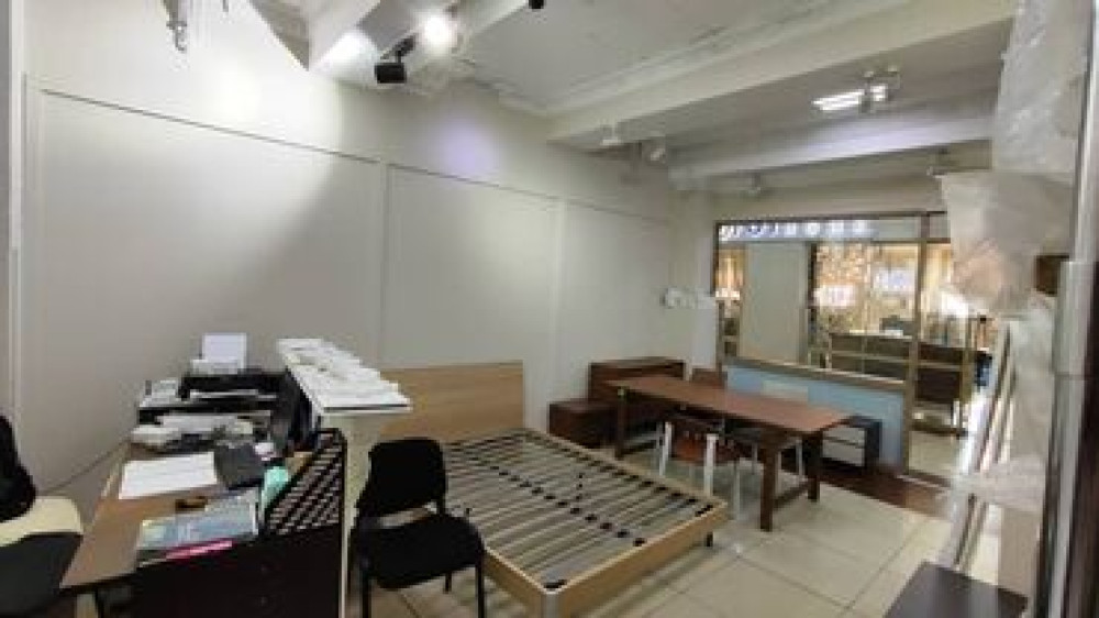 Продаю Бутик В торговом центре, 40 м², 3 этаж Бишкек - сүрөт 5