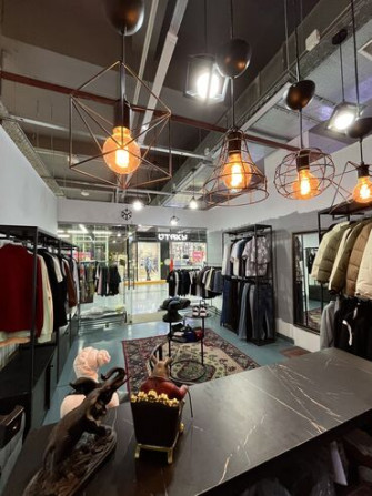 Продаю Бутик В торговом центре, 30 м² Бишкек - изображение 4