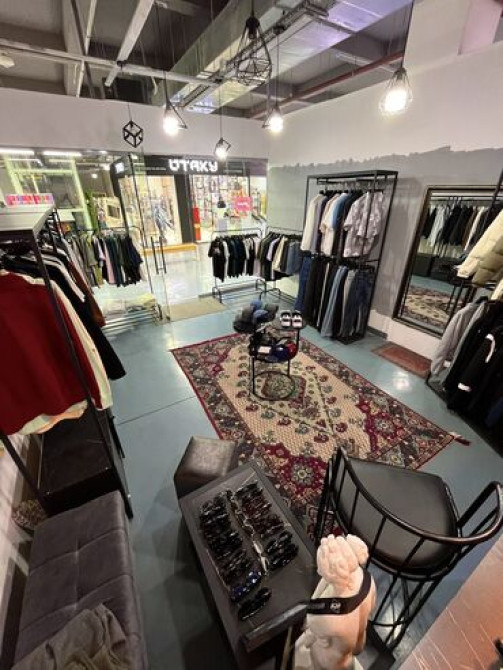Продаю Бутик В торговом центре, 30 м² Бишкек - сүрөт 2