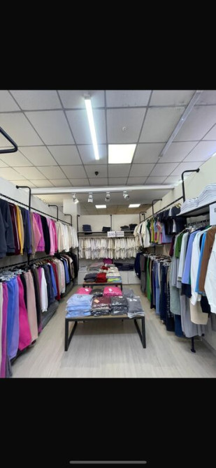 Продаю Бутик В торговом центре, 27 м², 3 этаж Бишкек - сүрөт 3