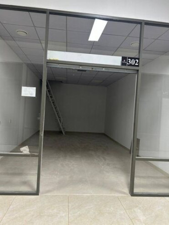 Продаю Бутик В торговом центре, 28 м², 1 этаж Бишкек - изображение 5
